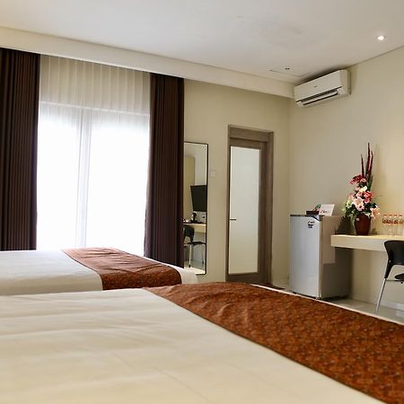 Gm253 Hotel Jembel Kültér fotó